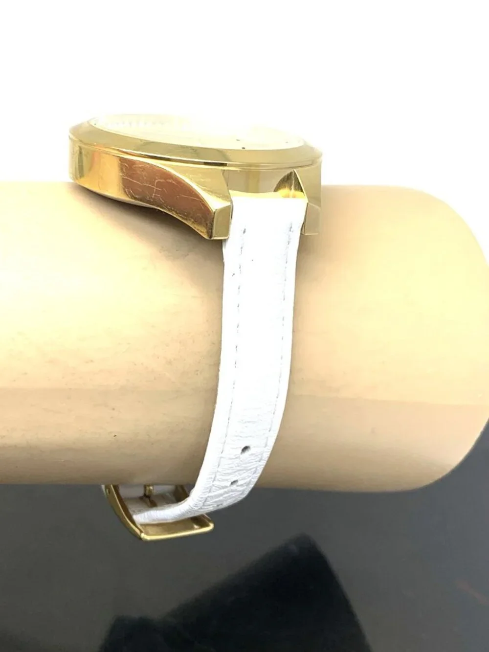 JBW Women's Watch J6309 Aria Quartz Gold Dial White Leather Strap 40mm